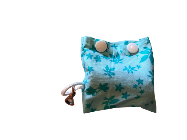 Hundekotbeutel-Tasche (Hellblau, Blumen und Sterne)